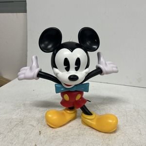 Walt Disney World Park Mickey Mouse Figurine Cup With Straw Disney